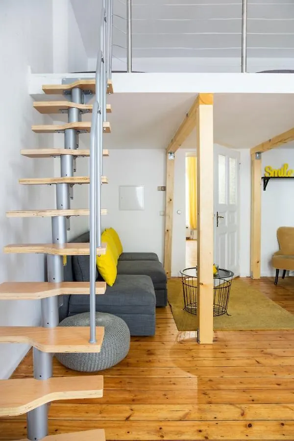 Lr Renovated +Ac+Rain Shower+Wooden Floorboards Apartment Berlin