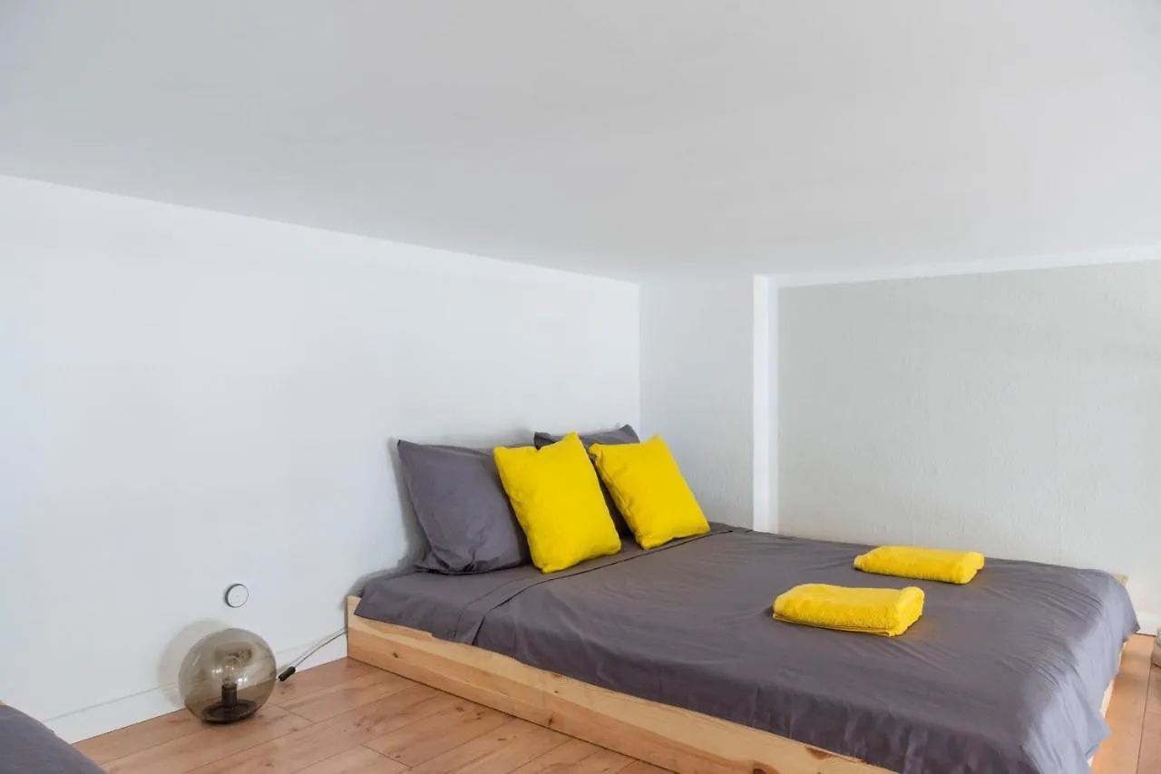 Lr Renovated +Ac+Rain Shower+Wooden Floorboards Apartment Berlin